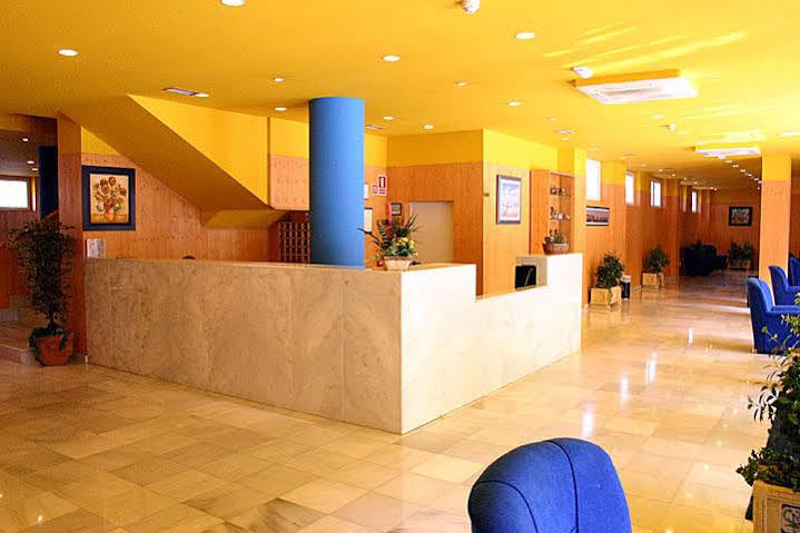 סנטה קרוז דה בת'אנה Hotel Bezana Lago מראה חיצוני תמונה